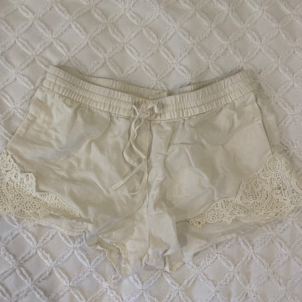 Shorts - Picture 2 of 3